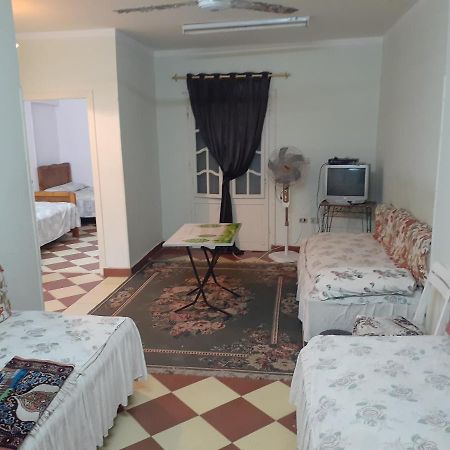 شقة مميزة فى الهانوفيل الاسكندرية ترى البحر جانبى " Alex " Apartamento Alexandria Exterior foto